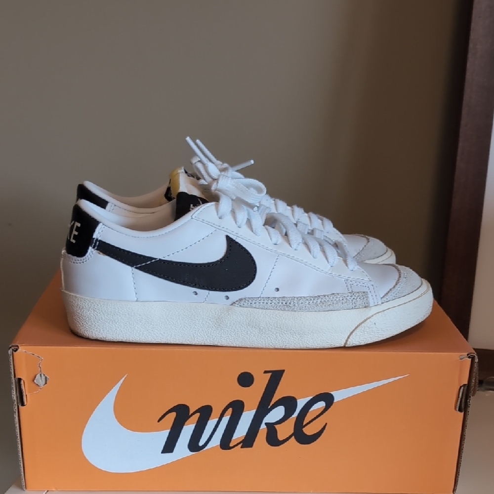 Nike Women's Blazer Low